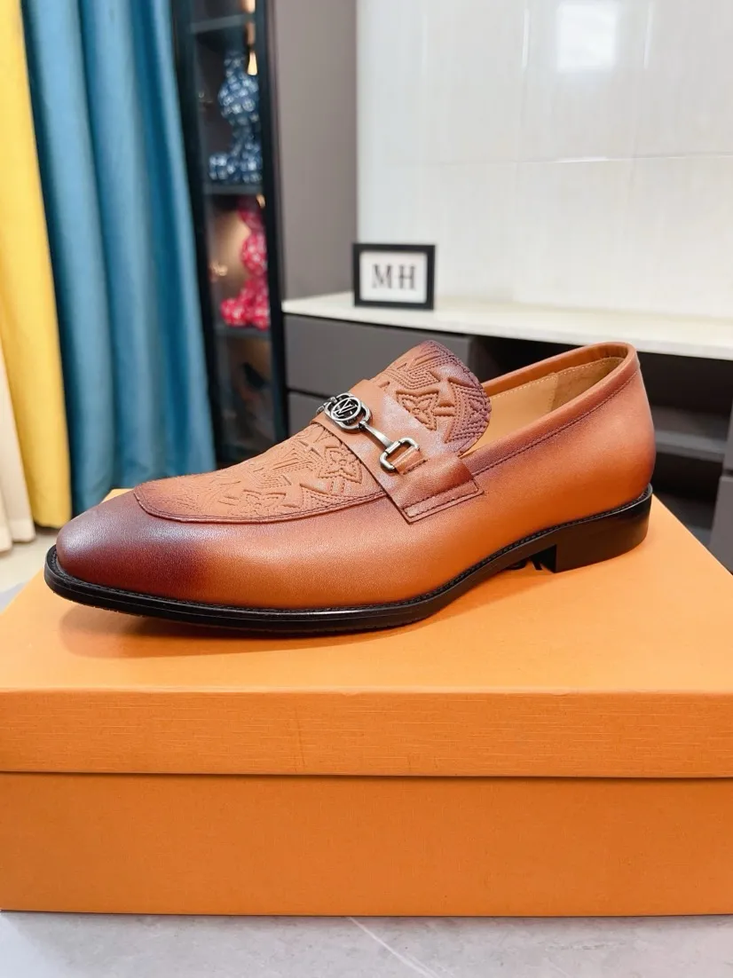 Men's men's shoes 💰500🌸🌸 [Louis Vuitton (LV)] High-end business formal leather shoes 🍀 luxurious and elegant style, both practicality and style, professional focus on details and quality, counter original 1⃣️: 1⃣️ ultra-accurate reproduction 👍🏻! Material: The upper is made of imported original calfskin➕imported Italian cowhide leather. Original anti-slip and wear-resistant outsole! Code number: 38--44 (45 customized)